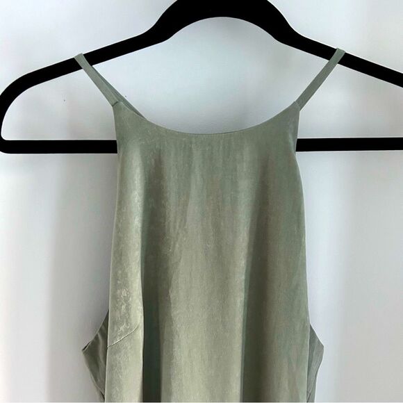 Pale Green T-Back Dress - Picture 2 of 10